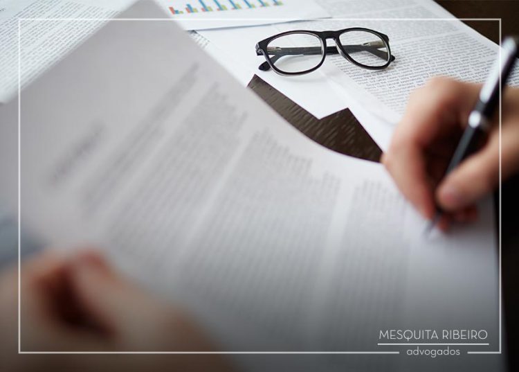 Segundo o STJ, aquele que transferiu dívida a terceiros não possui legitimidade para discutir eventuais nulidades do contrato original